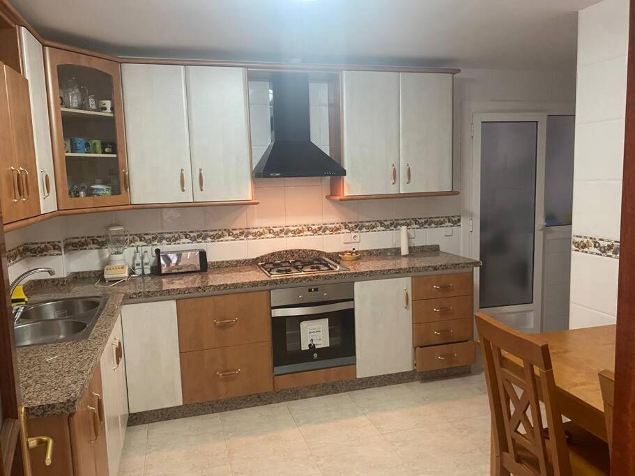 Adra Apartment 2Nd Line To Sea المظهر الخارجي الصورة